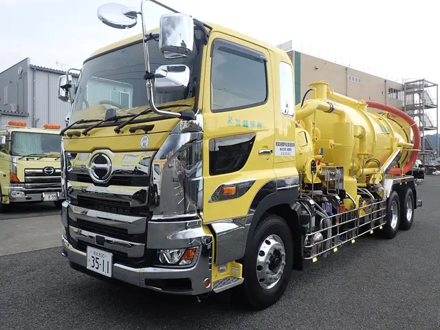 【熊本市】（株）健康舎グリストラップ清掃3ｔ・4ｔ・10ｔ車を揃えております。サービスの画像