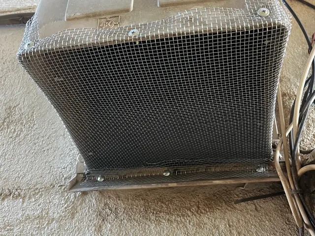 24H/最短当日施工可能！関東対応！侵入口徹底閉鎖&必ず完全駆除！業務用薬剤込みサービスの画像