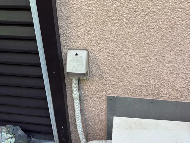 防水コンセント取り付けます！サービスの画像