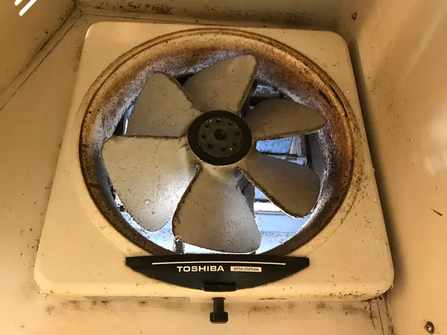 【油汚れを徹底洗浄☆】プロの技でツルツルピカピカ防汚仕上げ☆【女性同行可◉】サービスの画像