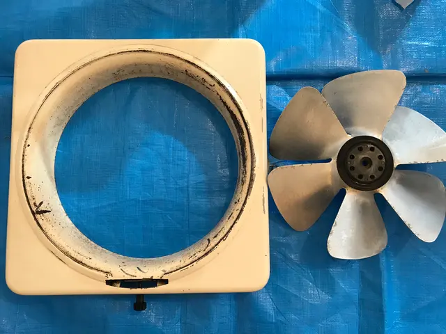 【油汚れを徹底洗浄☆】プロの技でツルツルピカピカ防汚仕上げ☆【女性同行可◉】サービスの画像