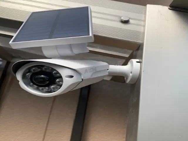 ■センサーライト取り付け　写真の店長が伺います【淡路島や遠方地域の対応致します】サービスの画像