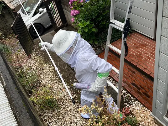 蜂の巣駆除★本日最速ご案内可能！千葉県限定無料サービス有り！！お任せください◎サービスの画像