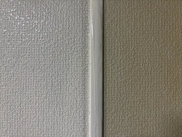 深呼吸したくなる部屋　今は貼り替えの時代じゃない　空気触媒塗料による壁紙塗り替えサービスの画像