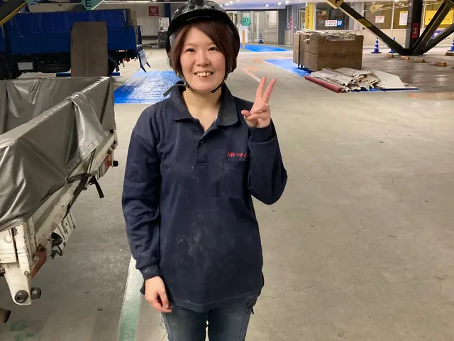 引越しで出たゴミ、工事現場等で出たゴミも回収します！！女性スタッフも対応可能！サービスの画像