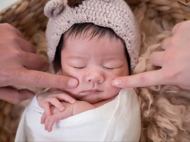 【前日・当日相談OK】認定済｜安心・安全なニューボーンフォト