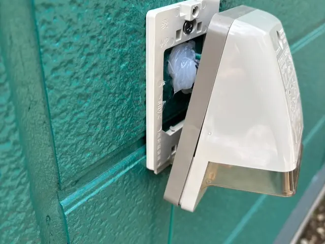 合同会社松電工業　「屋外防水コンセントの修理・交換」サービスの画像
