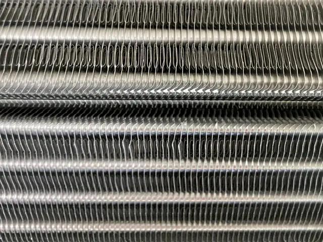 夏にカビたエアコンを洗浄しましょう！1台8,500円★★★★★サービスの画像