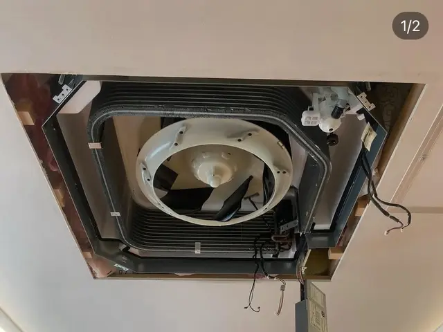 天井埋込・吊り下げエアコンクリーニングサービスの画像