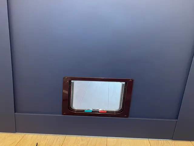 ペットドア　取り付けいたします・東京・千葉・神奈川・埼玉・茨城サービスの画像