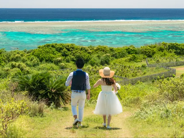 《沖縄県石垣島拠点》大自然の絶景ポイントを堪能しながらスナップウェディング撮影