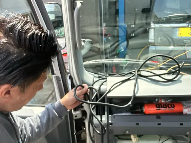 デッドニング　カーオーディオ　バッ直　国産車サービスの画像