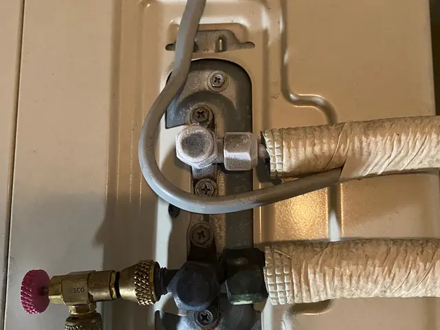 ガス漏れ、水漏れ、エアコン修理サービスの画像