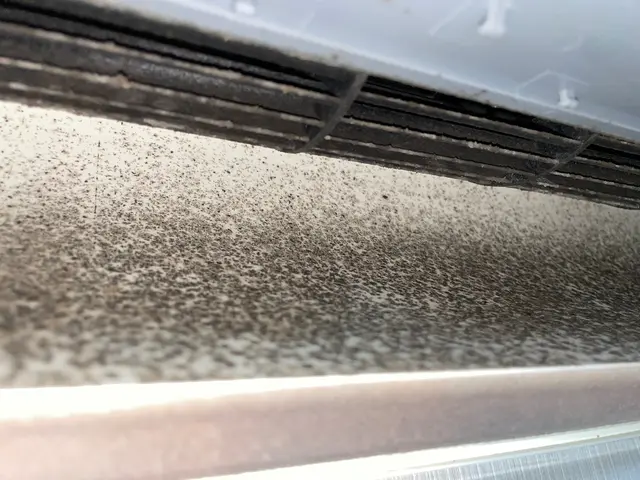 【電気工事士がお伺い】お掃除機能付きエアコンお任せください！親切丁寧な対応サービスの画像