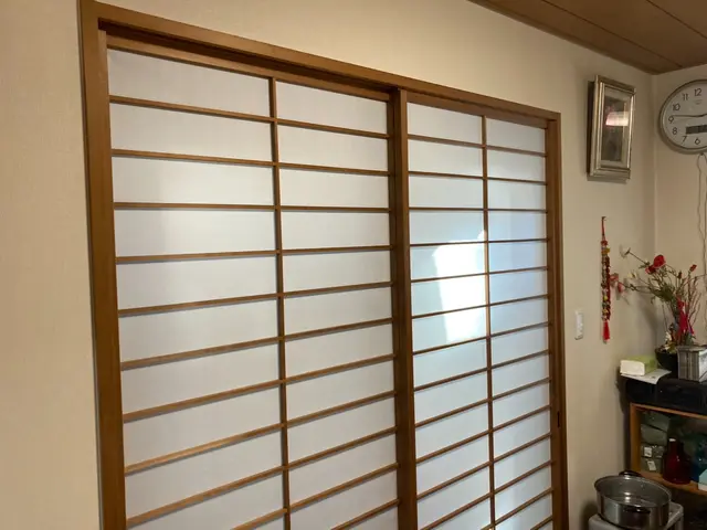 穴や汚れた障子は運気の低下になります。面倒な張替えはお得にプロへお任せください！サービスの画像