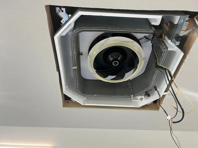 100％自社対応◎プロに任せてスッキリ快適！エアコンクリーニング士が作業します！サービスの画像