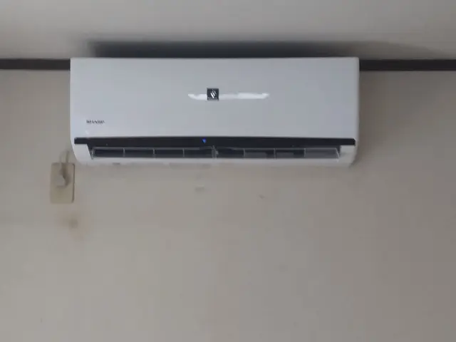 5年・年間300台超の施工実績！丁寧な仕上がりと安心保証のエアコン取り付けサービスの画像