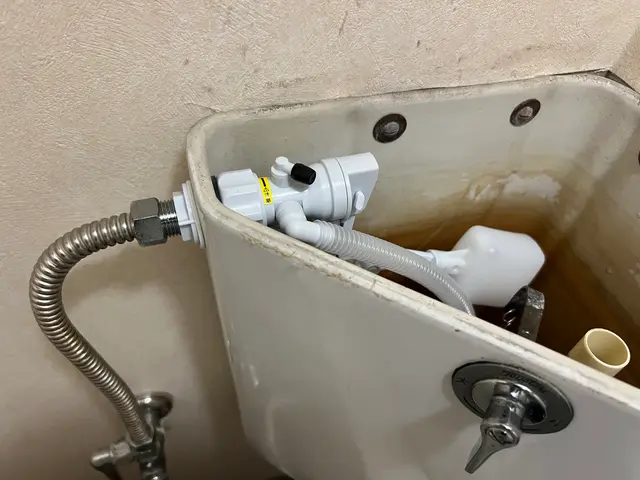 トイレのポタポタ、蛇口のポタポタ、排水管、ジャバラのポタポタ修理承りますサービスの画像