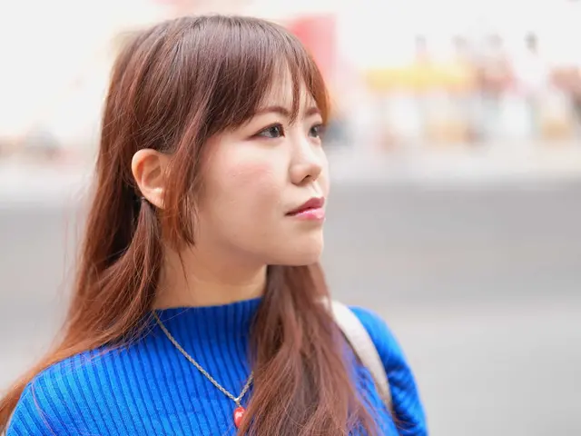 【開店記念】最高画質×女性同行。人・家・街を美しく撮るプロフィール撮影