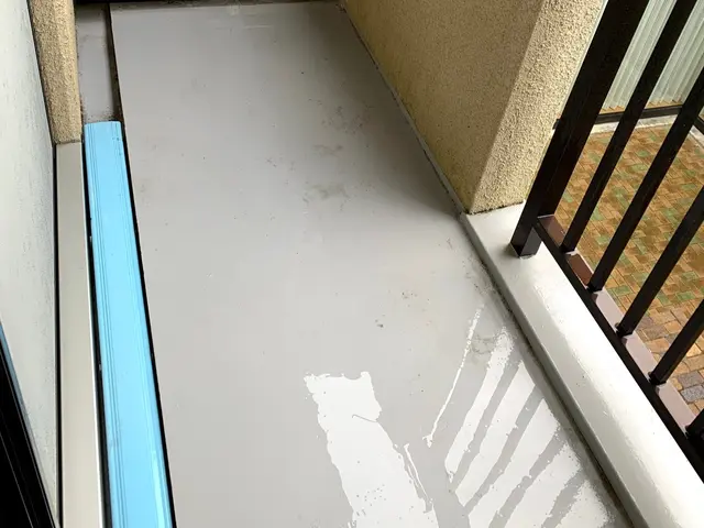 ガンコなカビ・コケなども高圧洗浄機でピカピカ！土・日曜日も休まず営業しています。サービスの画像