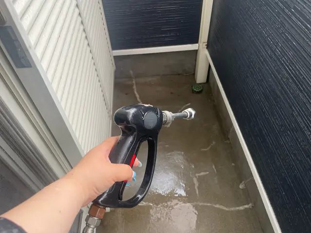 陸屋根、バルコニー、玄関土間、高圧水洗浄サービスの画像