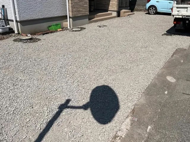 ＜化粧砂利も対応可能＞経験と知識を活かして迅速丁寧に作業いたします！サービスの画像