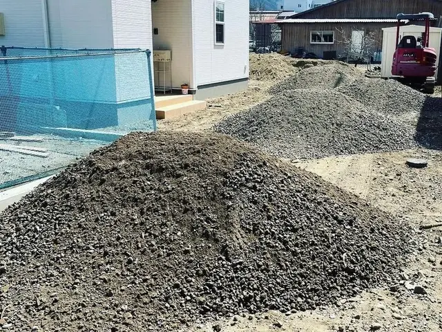 ＜化粧砂利も対応可能＞経験と知識を活かして迅速丁寧に作業いたします！サービスの画像