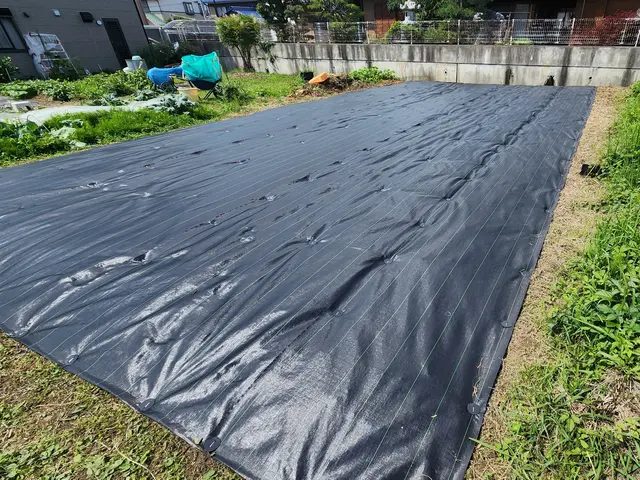 防草シート貼りサービスの画像