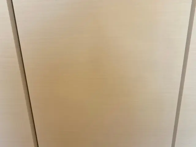 《ドアのキズ直します！》ドア以外にも床、枠、アルミ、タイルなどもご相談下さい！！サービスの画像