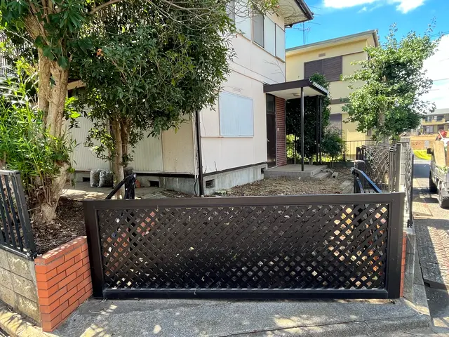 飛び石等の飛散防止を心がけています。仕上がりも重視で丁寧に施工いたします！サービスの画像