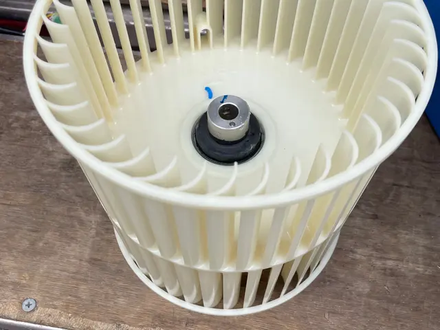 エアコンクリーニング埋め込みタイプ天井吊り下げタイプサービスの画像