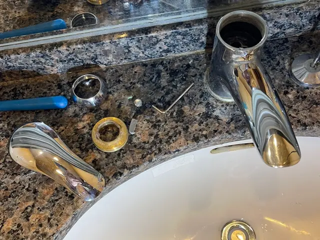 水道局の指摘？トイレや蛇口大歓迎！優良店だけに正直です！最善の提案！賢明な選択！サービスの画像