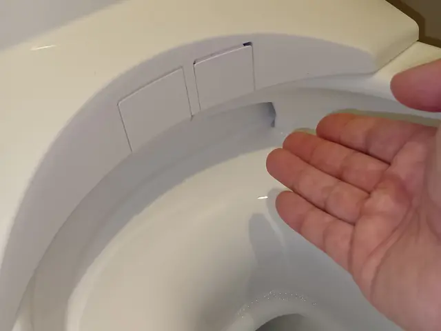 【☆トイレアドバイザーが施工】臭いのもとは汚れにあり徹底除菌■都内、千葉大好評。サービスの画像