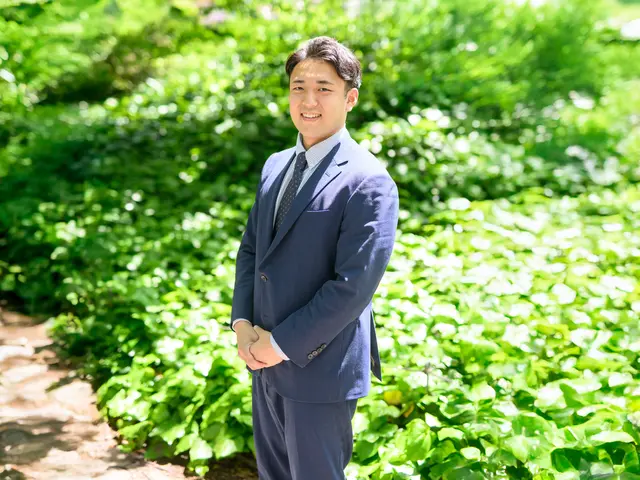 恋活・婚活のプロフィール撮影2800件以上の実績！自然な笑顔を撮影いたします