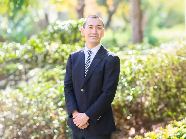 恋活・婚活のプロフィール撮影2800件以上の実績！自然な笑顔を撮影いたします