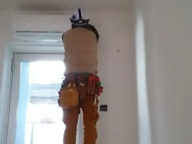 照明をLEDに交換頂しませんか？一種工事士がお伺いいたします。サービスの画像