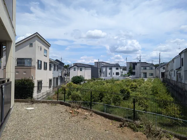 庭木の伐採、抜根承ります。ご気軽にご相談下さい。サービスの画像