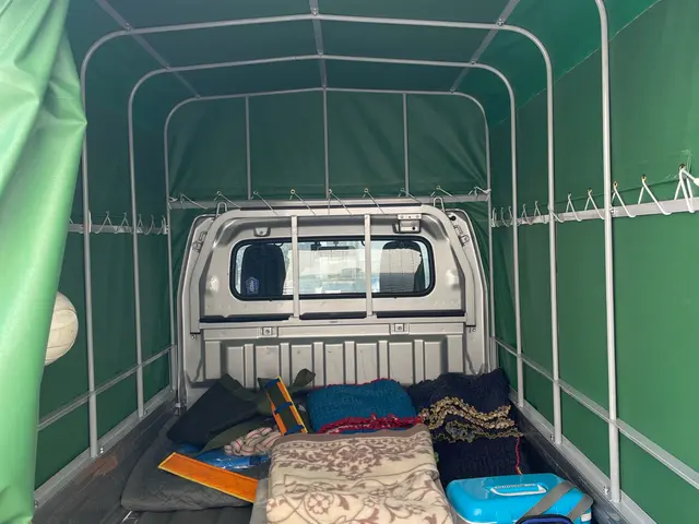 【店長が必ずお伺い◎外注一切なし】素早く丁寧に。家具の配置も行います！サービスの画像