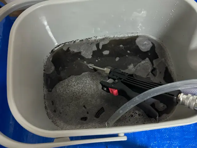 冷房の使い終わりや秋口はカビが繁殖するタイミングです。お早めのクリーニングを！サービスの画像