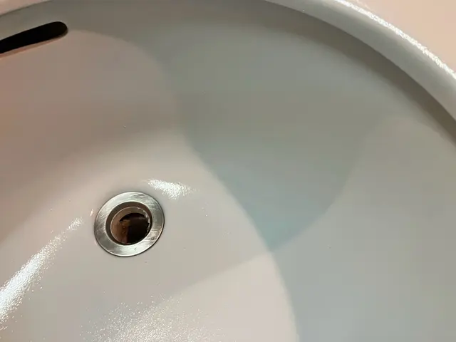 ★洗面ボウルの傷、ひび割れ補修、塗装★サービスの画像