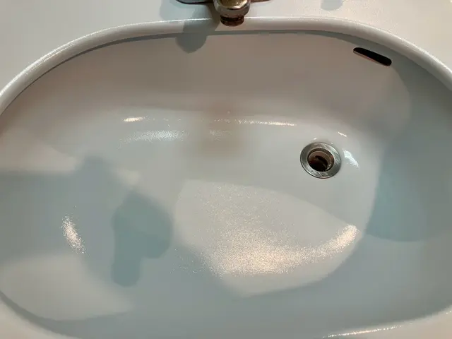 ★洗面ボウルの傷、ひび割れ補修、塗装★サービスの画像