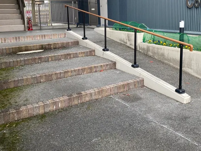 賃貸物件や高台住宅にも大人気！玄関周りの転倒対策にも◎サービスの画像