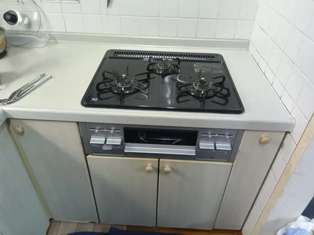 ガス機器スペシャリスト資格所持。都市ガスのビルトインコンロの交換はお任せ下さい！サービスの画像