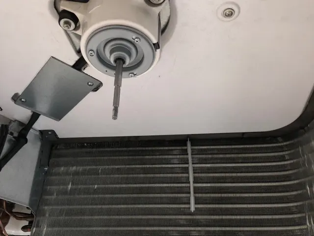 業務用天井埋込エアコン洗浄サービスの画像