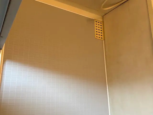 浴室床シート貼りサービスの画像