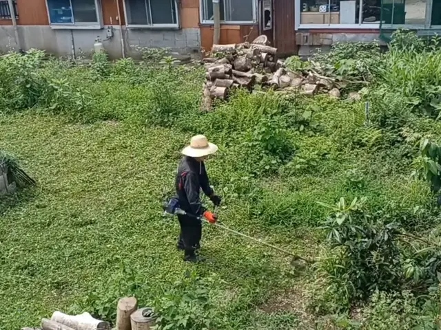 ある程度の斜面も対応！即レス即対応で住宅から法人まで多数実績の安心サービスサービスの画像