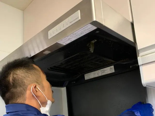 【年末の大掃除】大工3代目棟梁が夫婦で訪問　プロの安心な分解清掃をお楽しみにサービスの画像