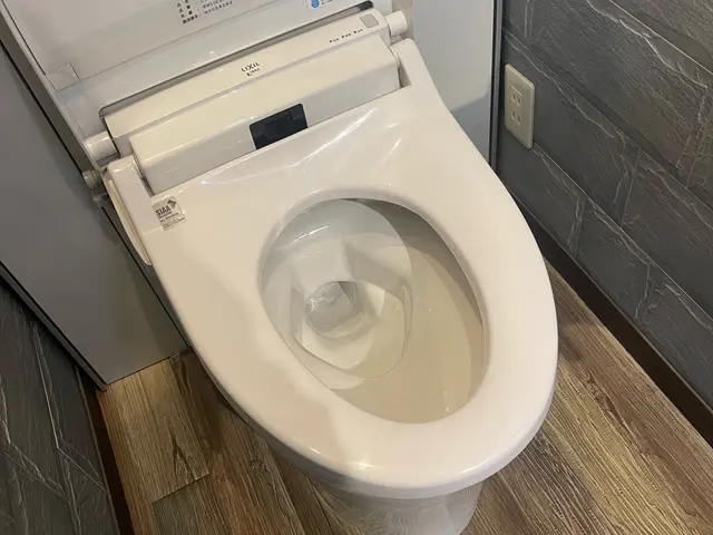 ウォシュレット取り付け施工　時間外対応可サービスの画像