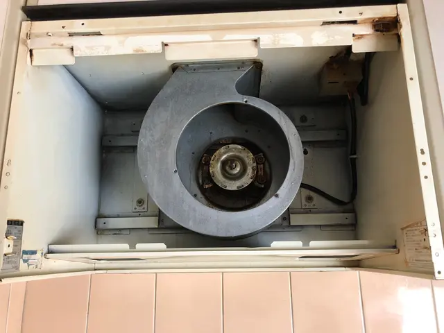 《年間1000件以上対応》しっかりと経験を積んだスタッフが丁寧に作業いたします。サービスの画像