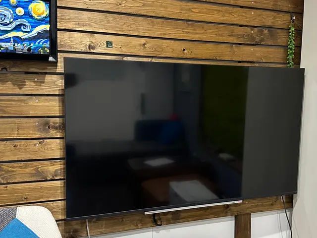 壁掛けテレビの取付け◎経験豊富なアンテナ工事店がお伺い致します◎完全自社施工◎サービスの画像